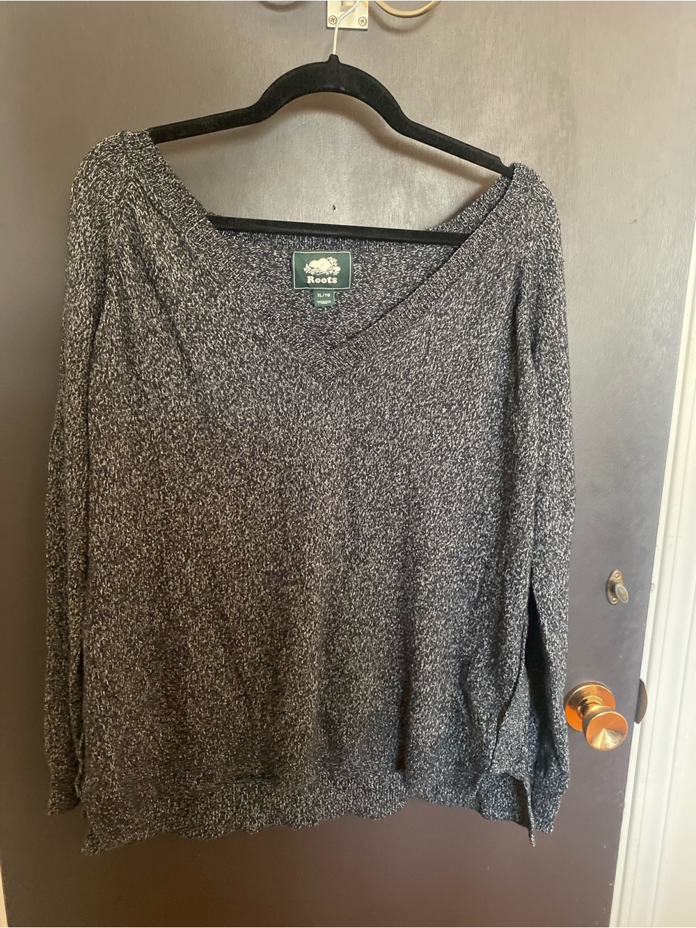 Roots Women's Charcoal V-Neck Pullover Sweater XL